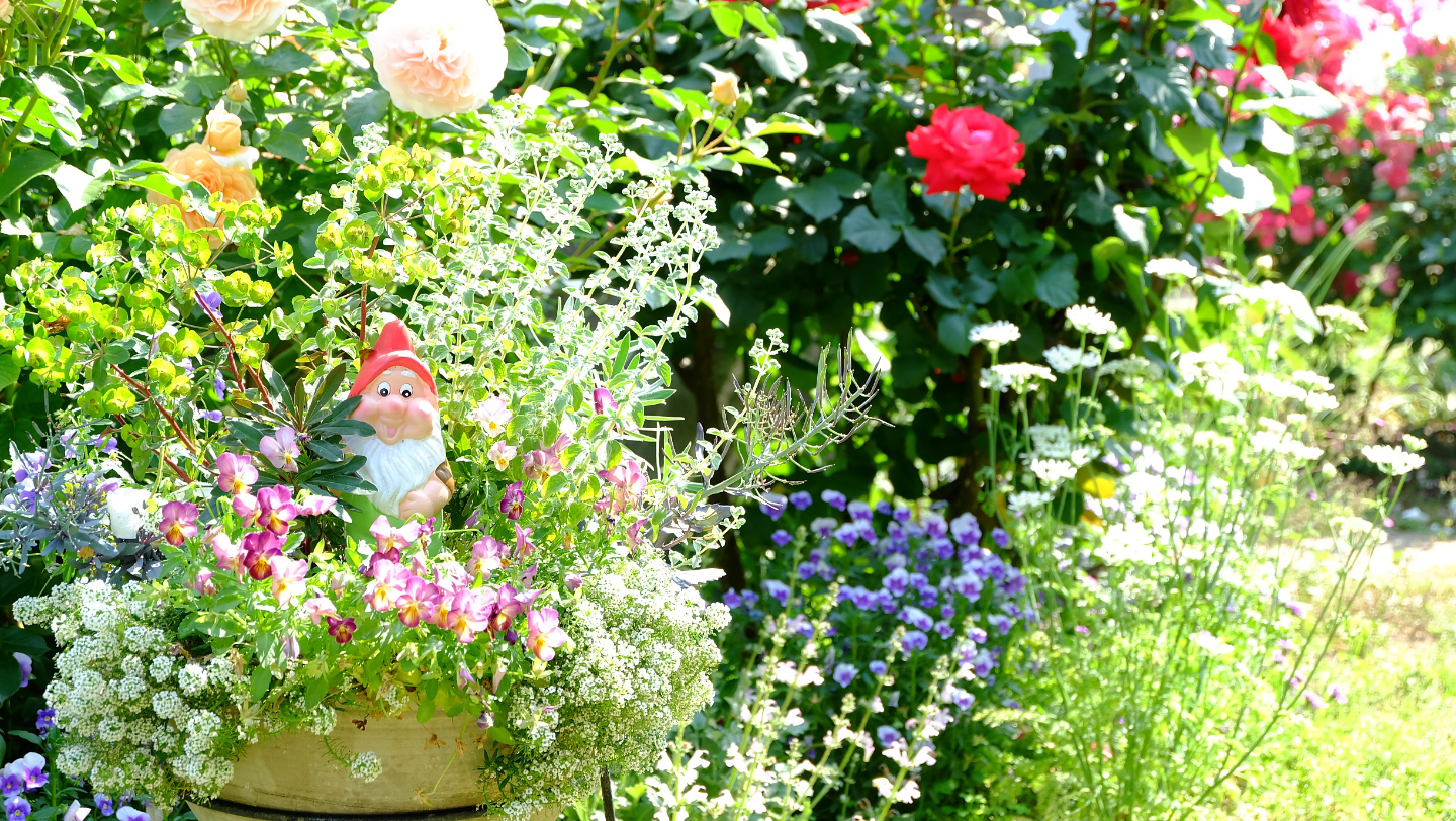 ガーデン イングリッシュ 【イングリッシュガーデン】自然を愛する癒しの庭園！作り方やおすすめの植物をご紹介！