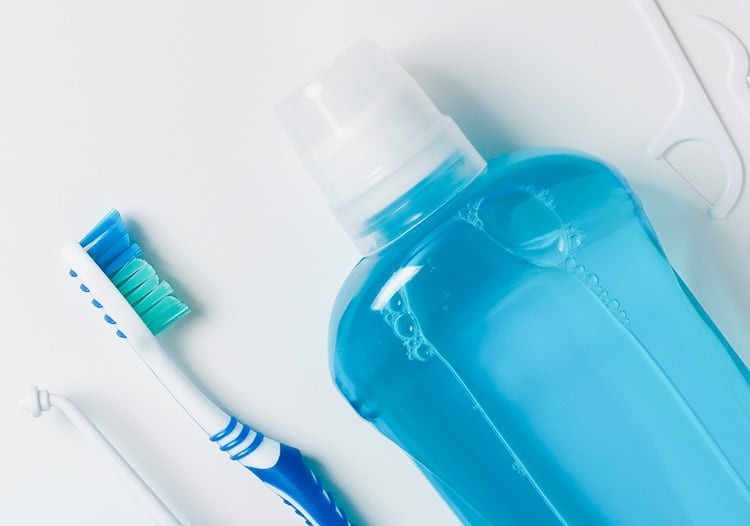 約75%の人は知らない! 洗口液と液体歯磨き、区別して使っていますか 